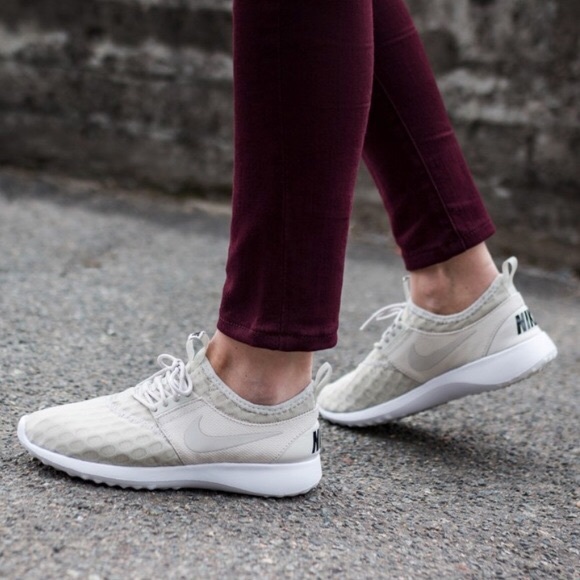 nike free train versatility red